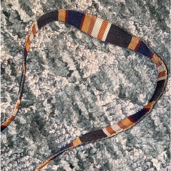 Thread Wallets Elastic Wallet and Lanyard - Picture 5 of 6